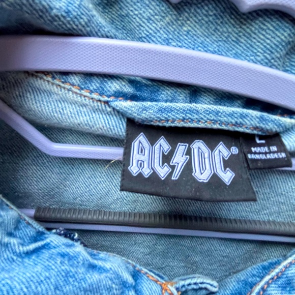 AC/DC Denim Jean Jacket Blue Button Up Back Patch Rock Music Band Size L - Picture 3 of 5